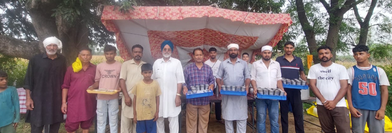 A cold sweet water chhabeel was set up in memory of Dera Baba Ji Do Guttan Wale